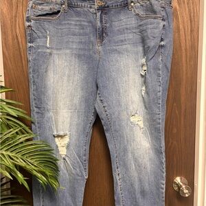 Torrid Denim Boyfriend Jeans Distressed Raw Hem Size 24